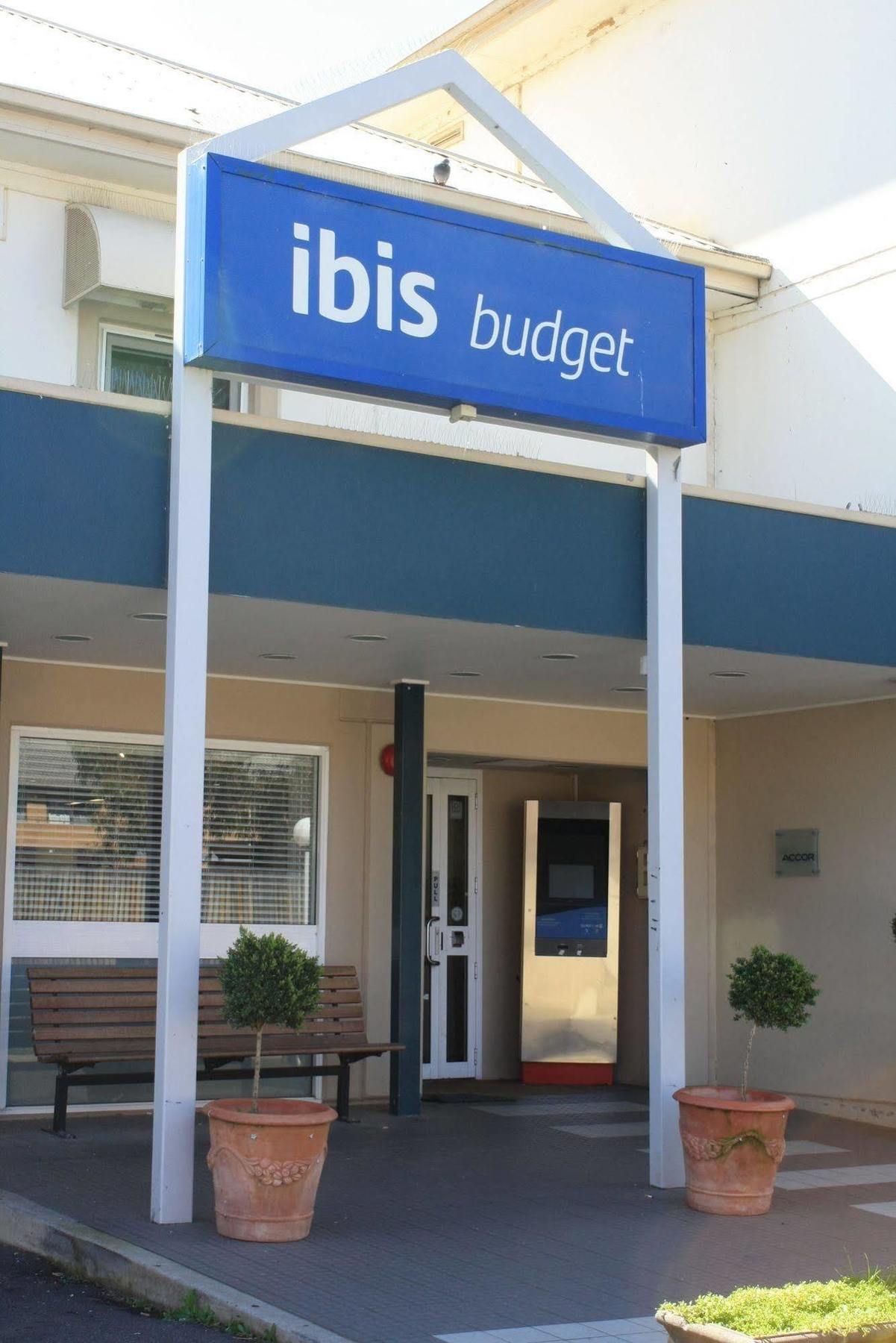 Ibis Budget Canberra Exterior photo
