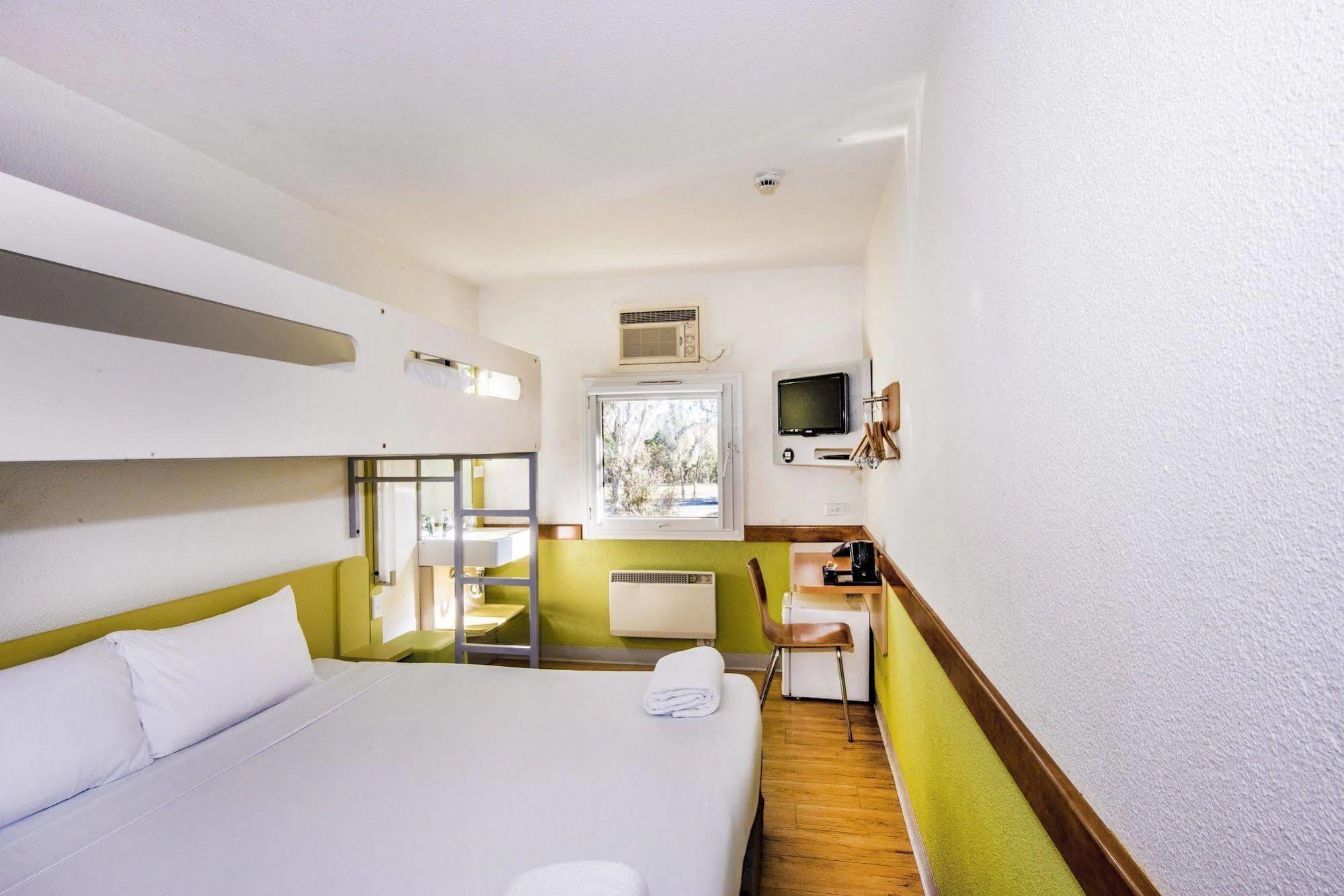 Ibis Budget Canberra Exterior photo