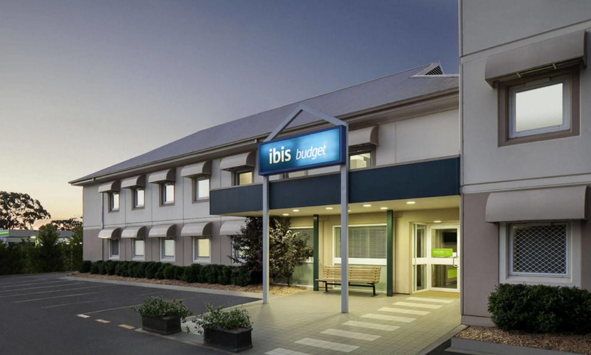 Ibis Budget Canberra Exterior photo